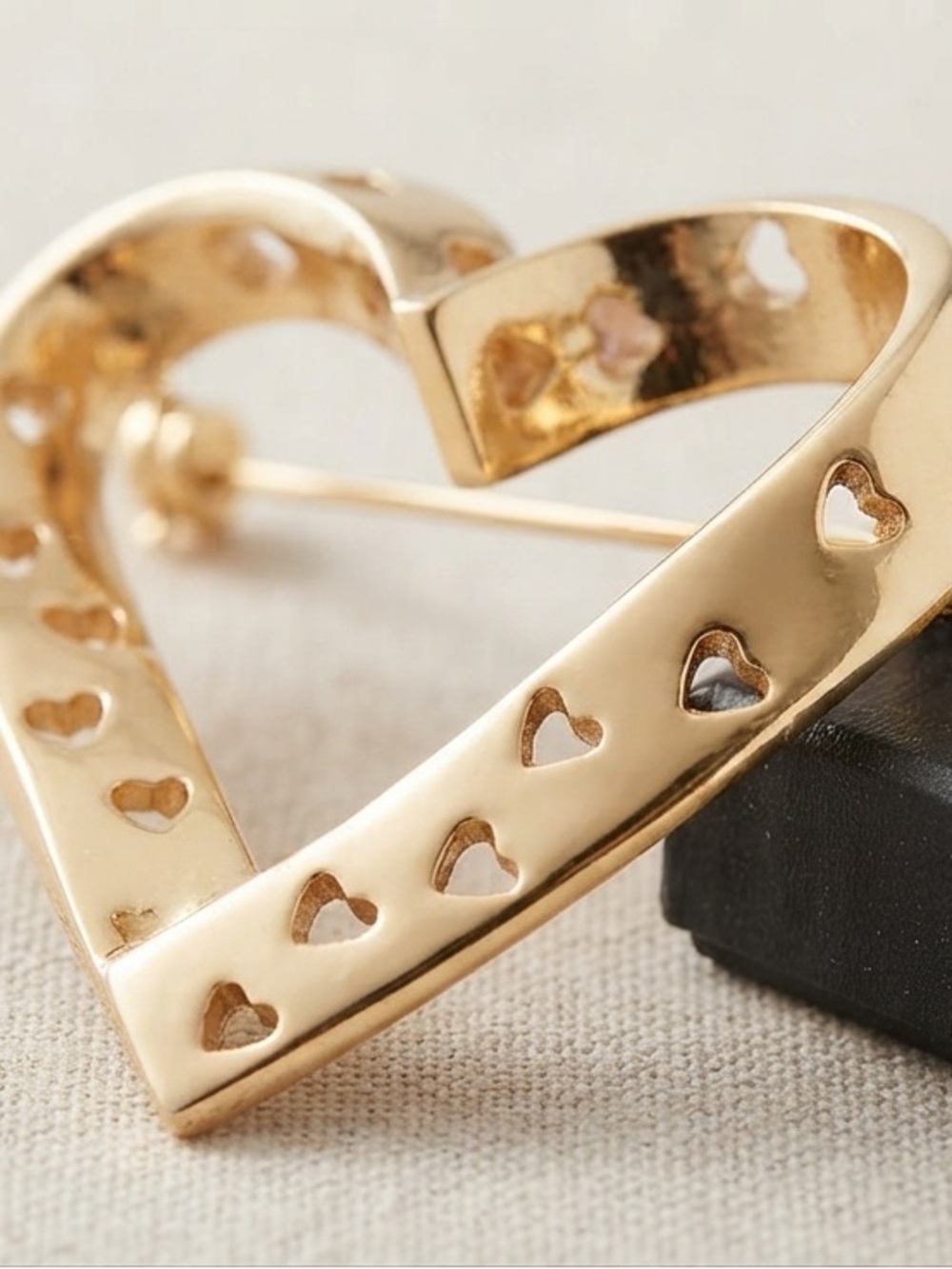 Vintage Avon "Romantic Trellis" Openwork Heart Pin / Brooch in Original Box